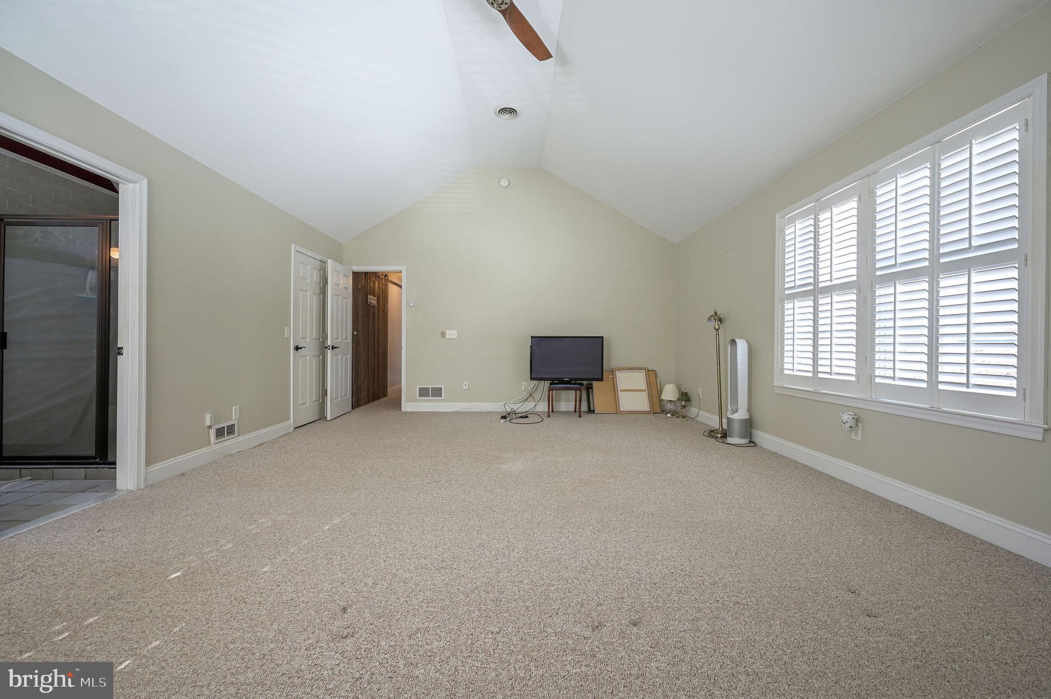 HUNTERS RIDGE - Residential