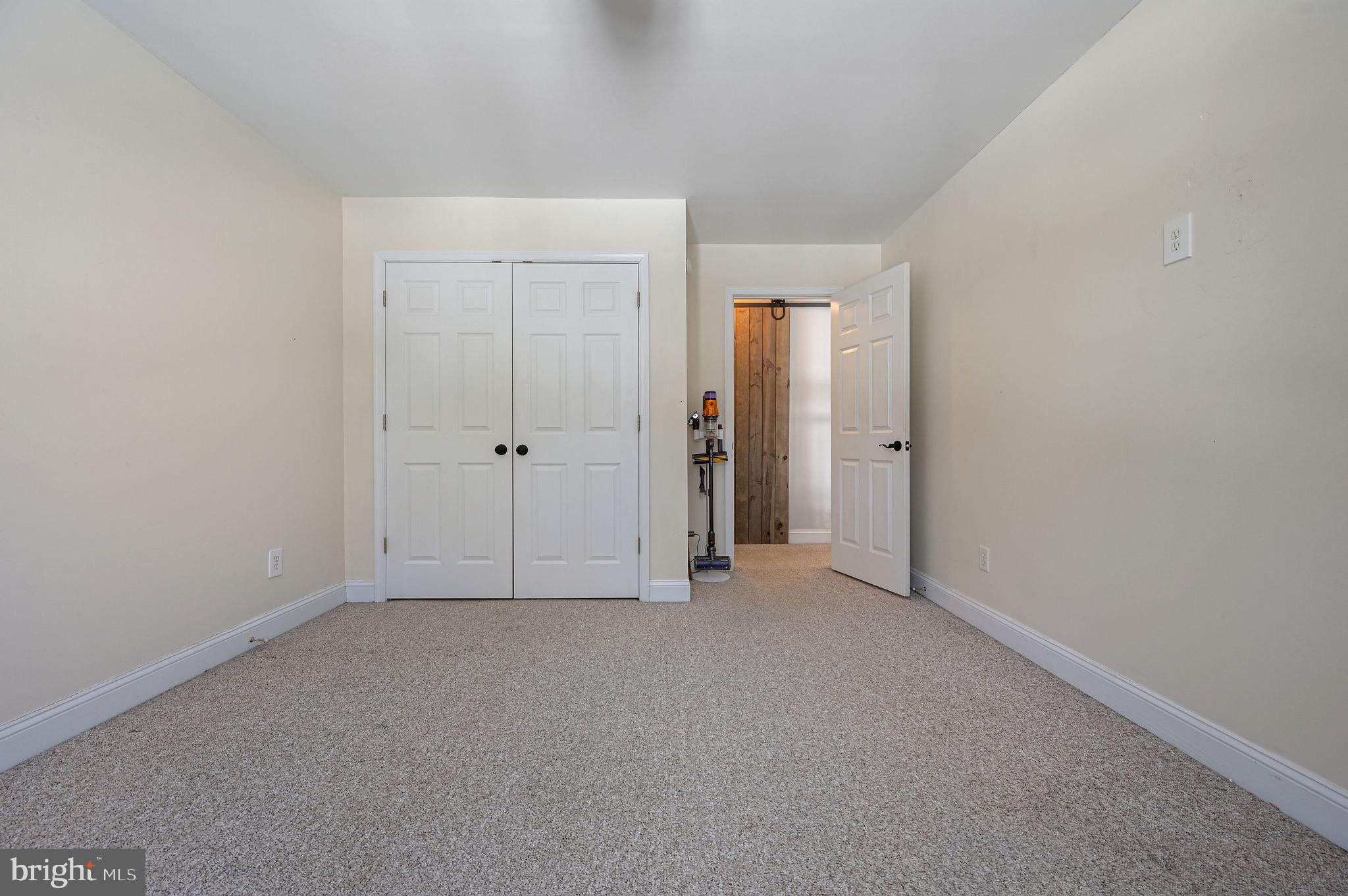 HUNTERS RIDGE - Residential