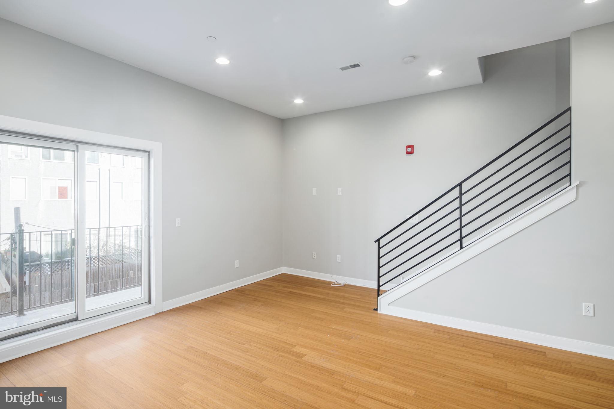 FAIRMOUNT - Residential Lease