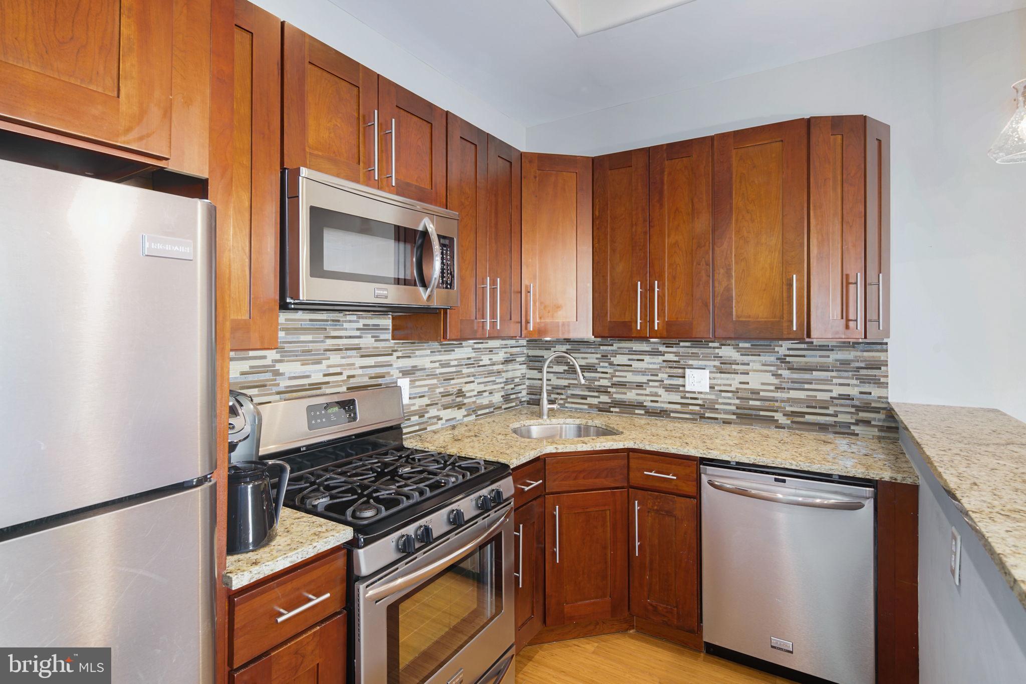 FAIRMOUNT - Residential Lease