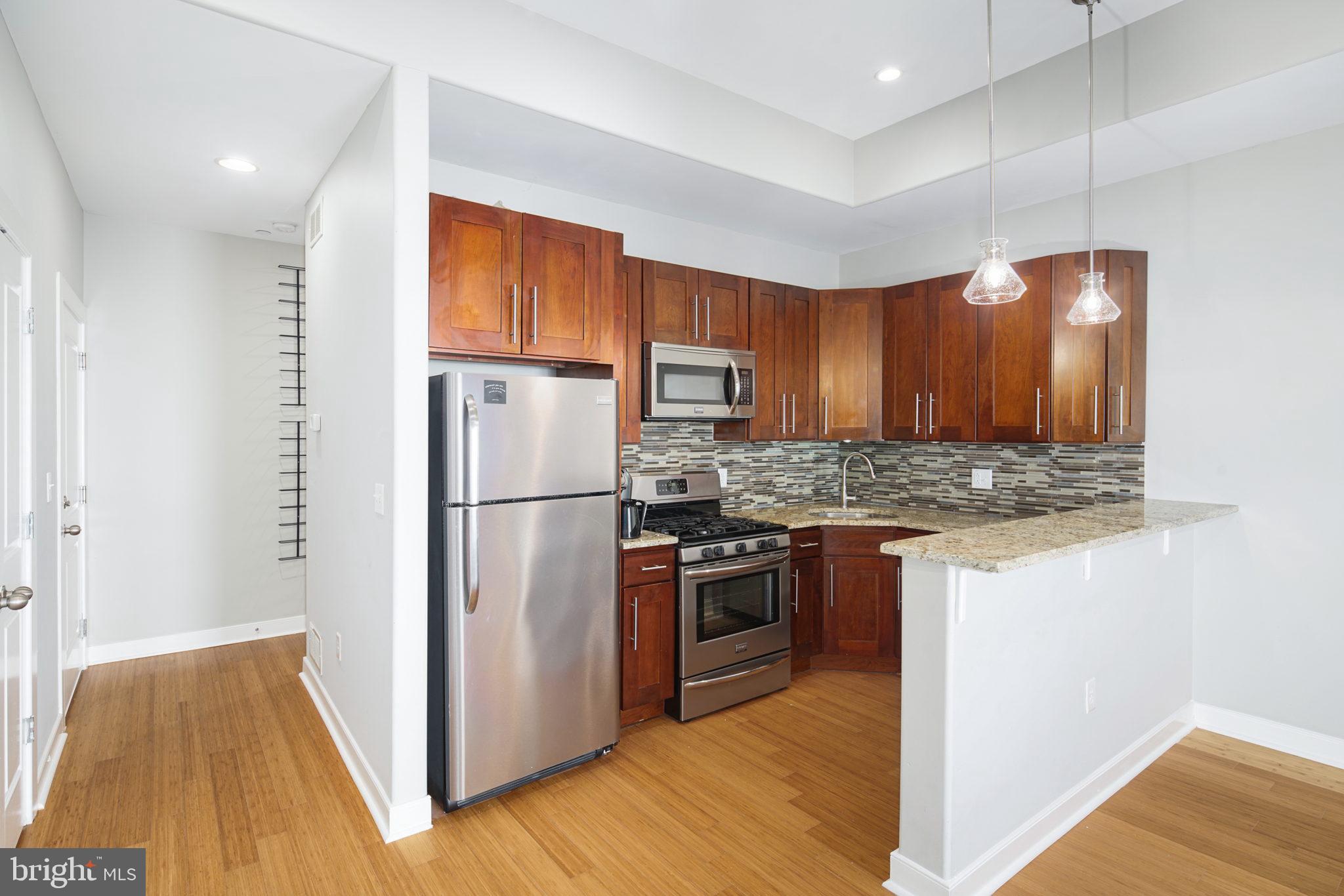 FAIRMOUNT - Residential Lease