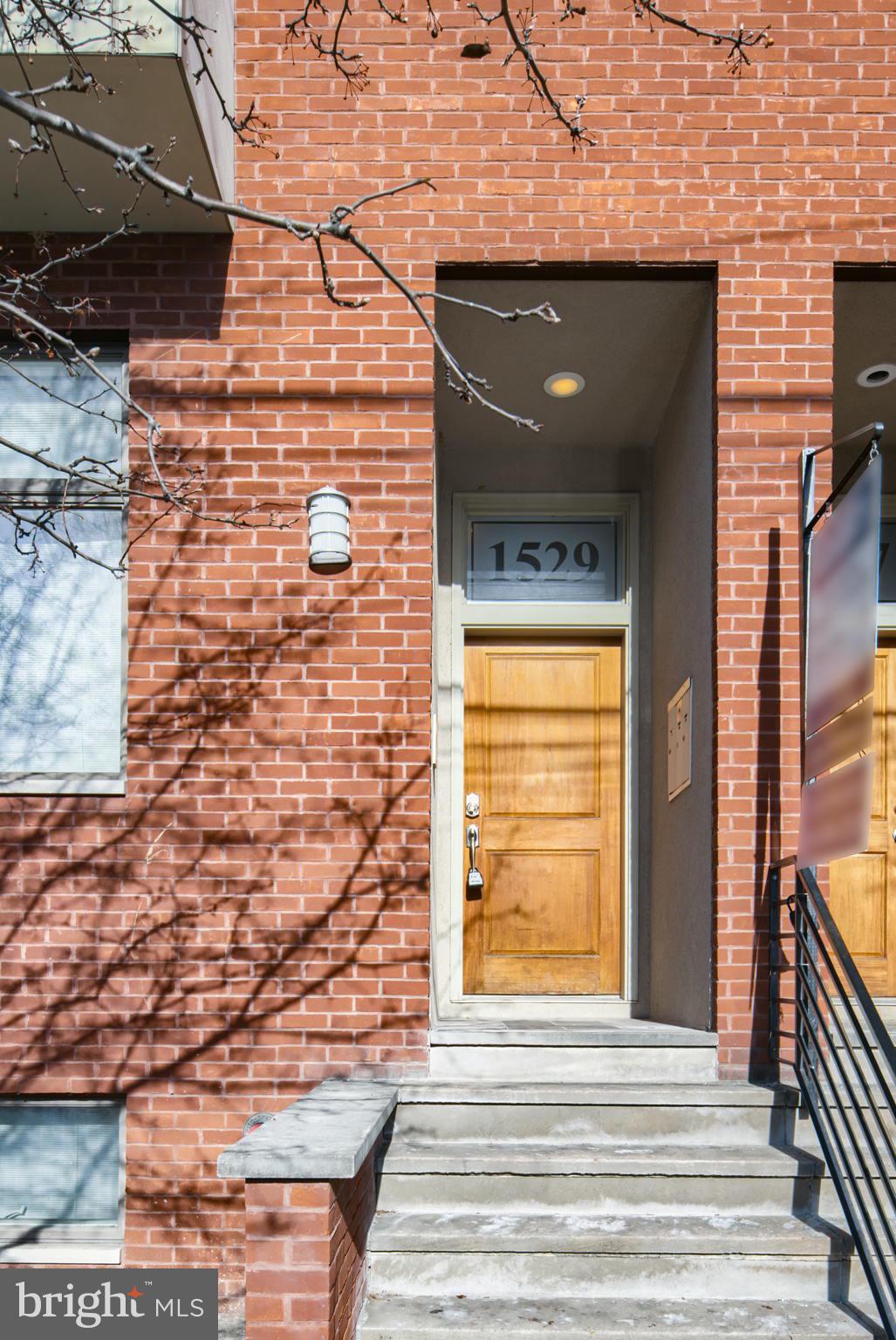 FAIRMOUNT - Residential Lease