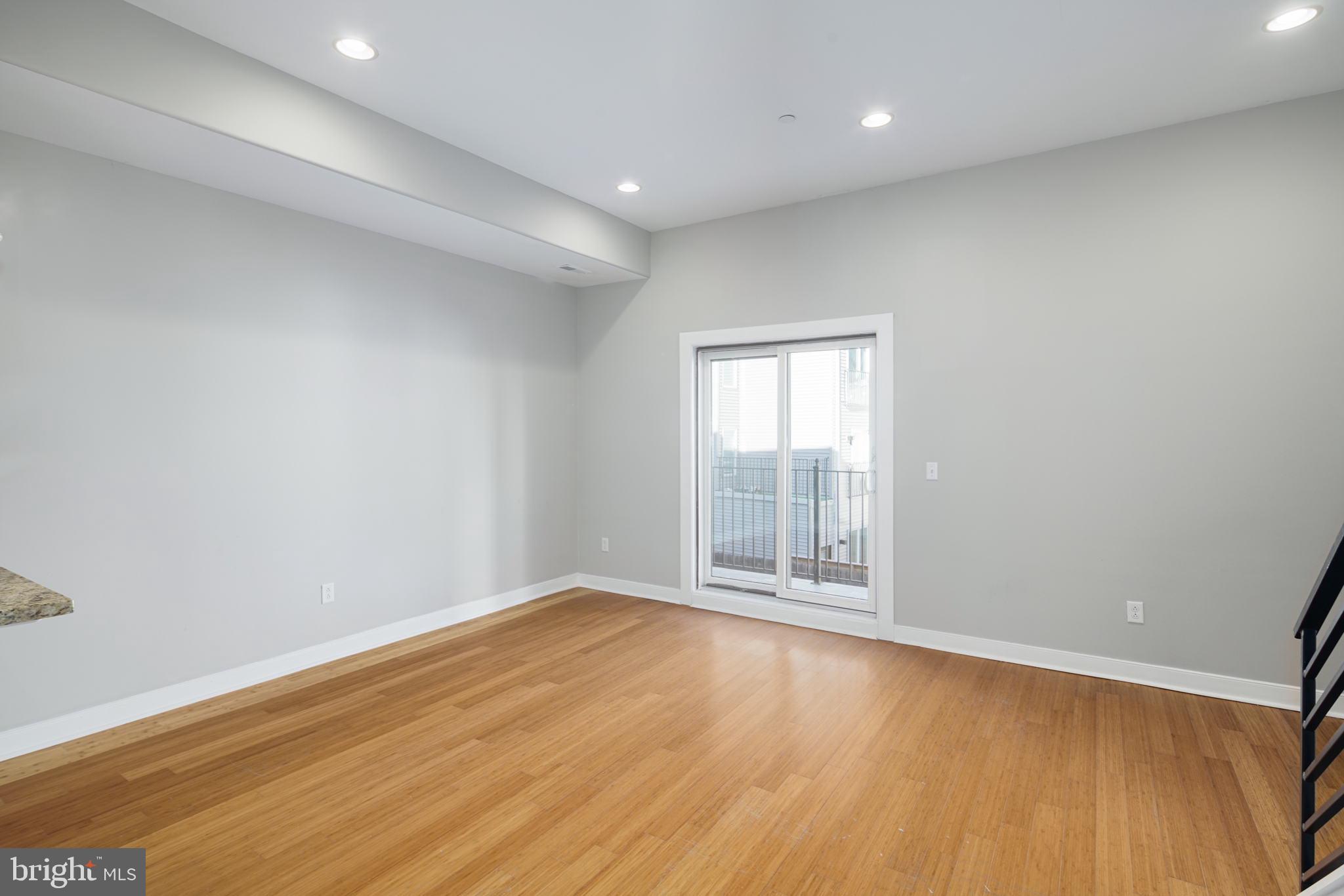 FAIRMOUNT - Residential Lease