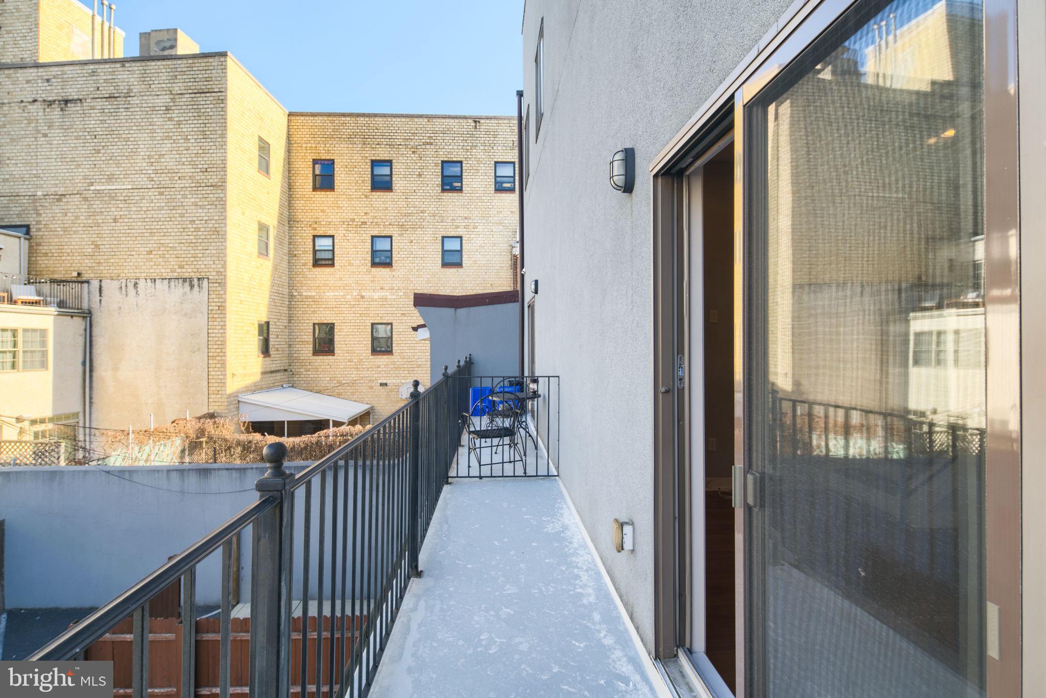 FAIRMOUNT - Residential Lease