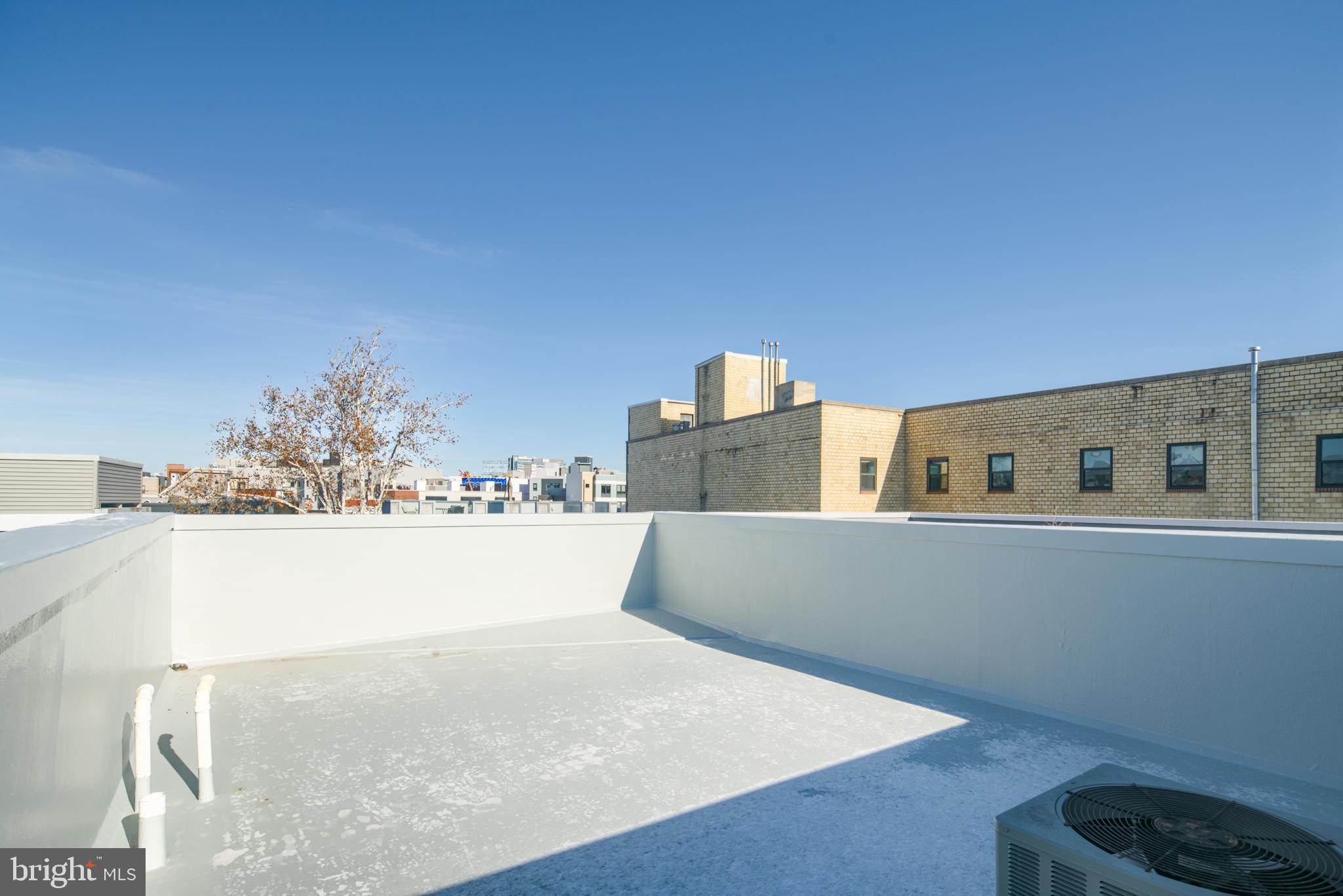 FAIRMOUNT - Residential Lease