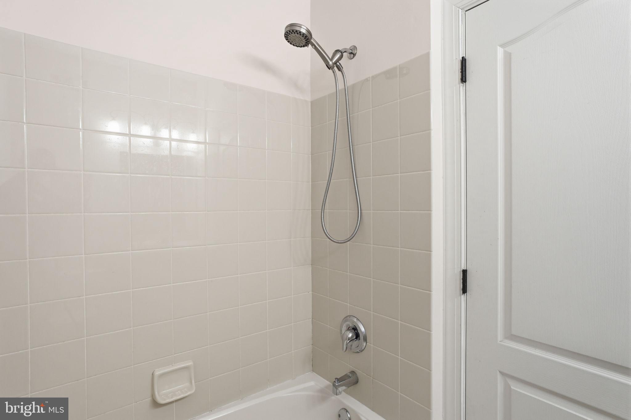 WINDSOR SQUARE - Residential