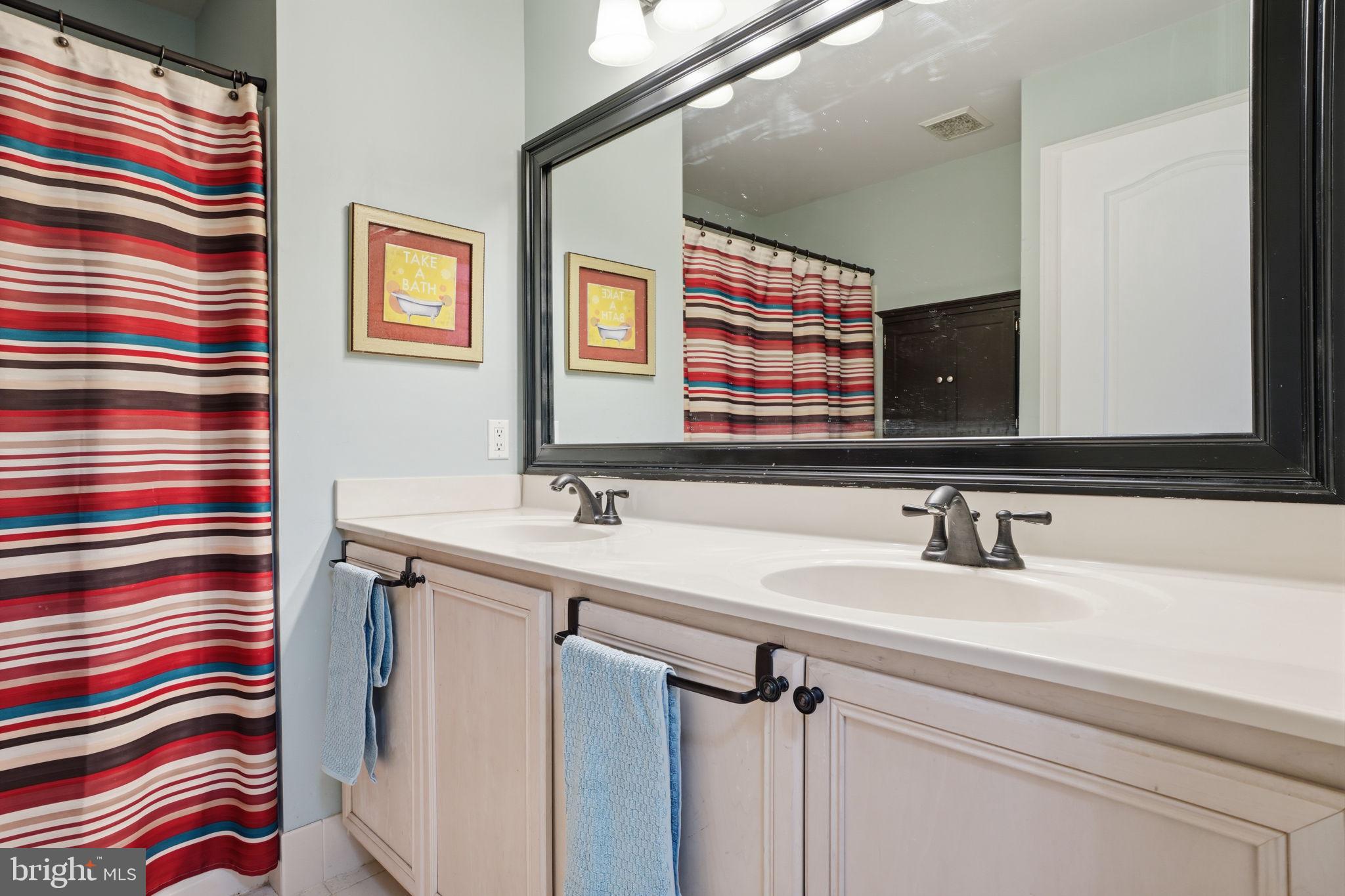 WINDSOR SQUARE - Residential