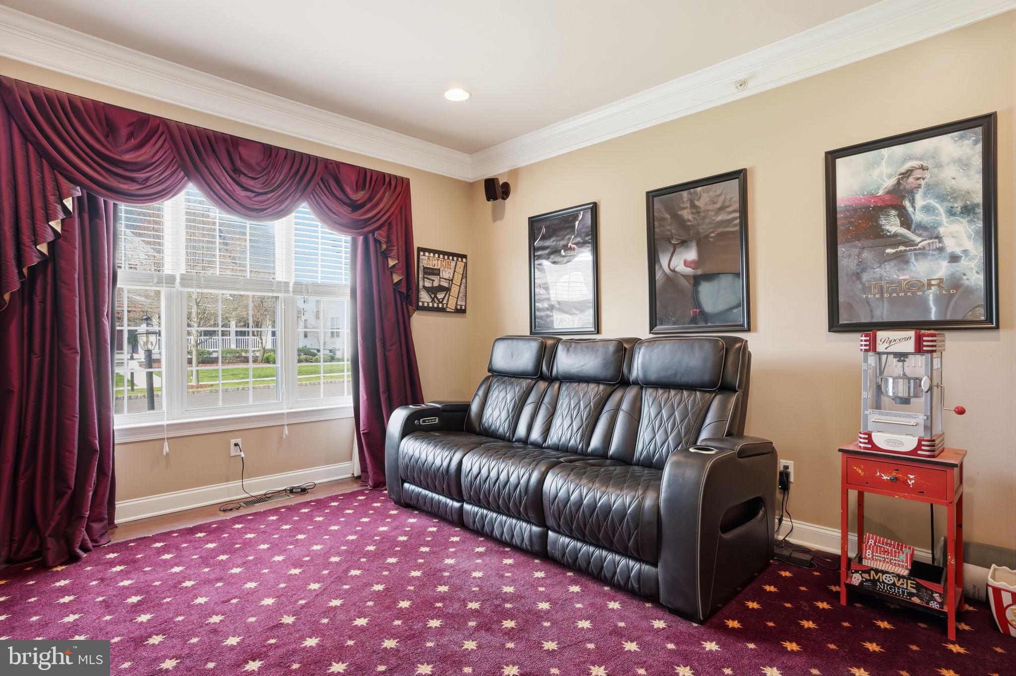 WINDSOR SQUARE - Residential