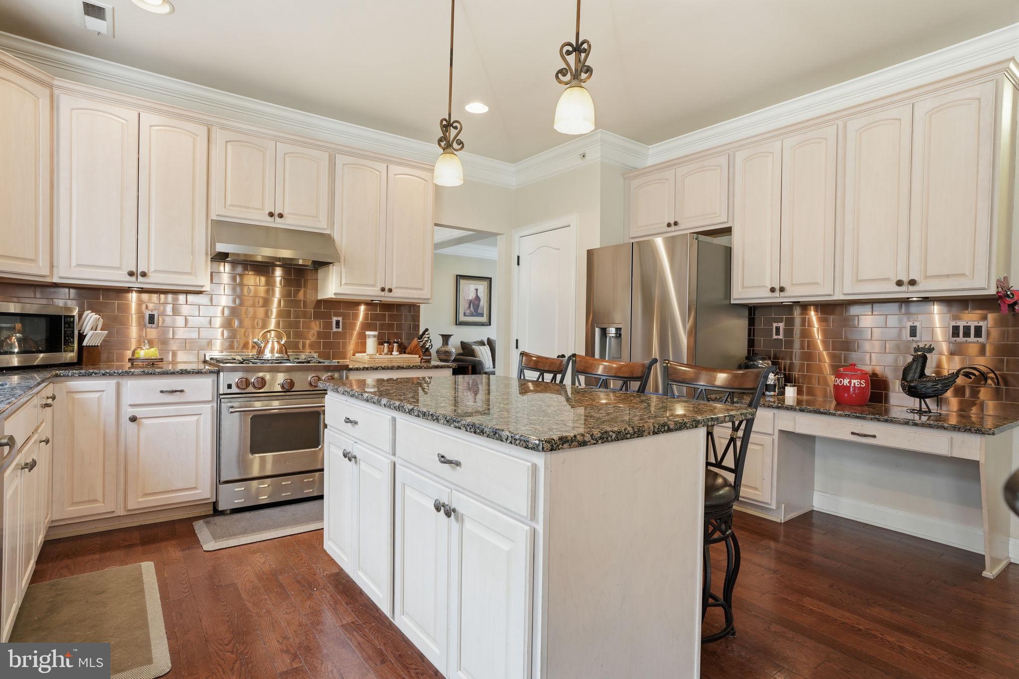 WINDSOR SQUARE - Residential