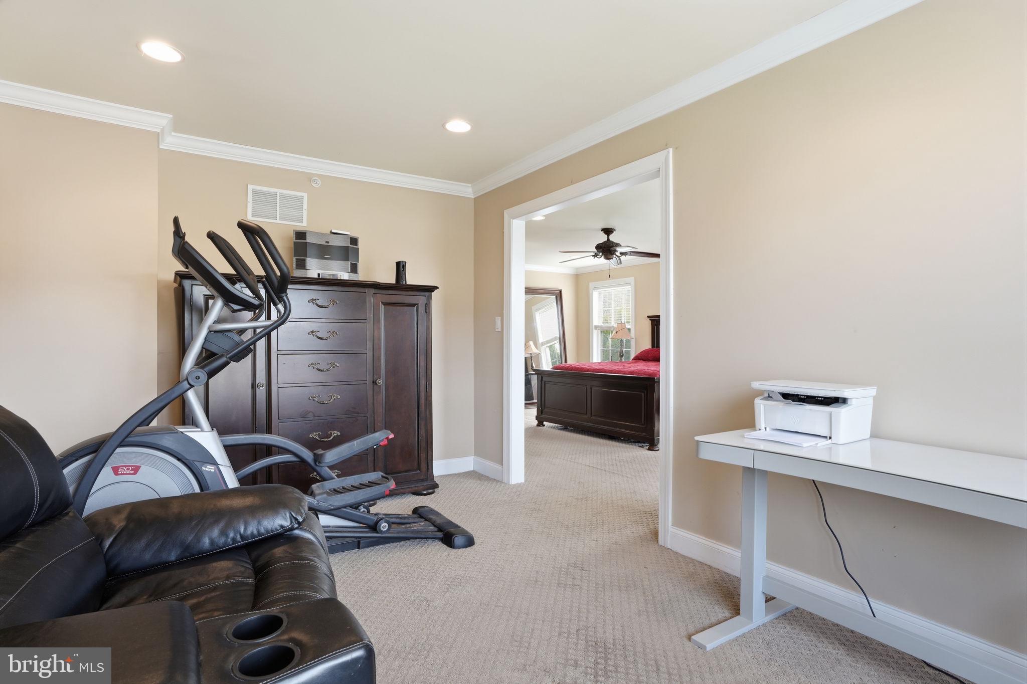 WINDSOR SQUARE - Residential