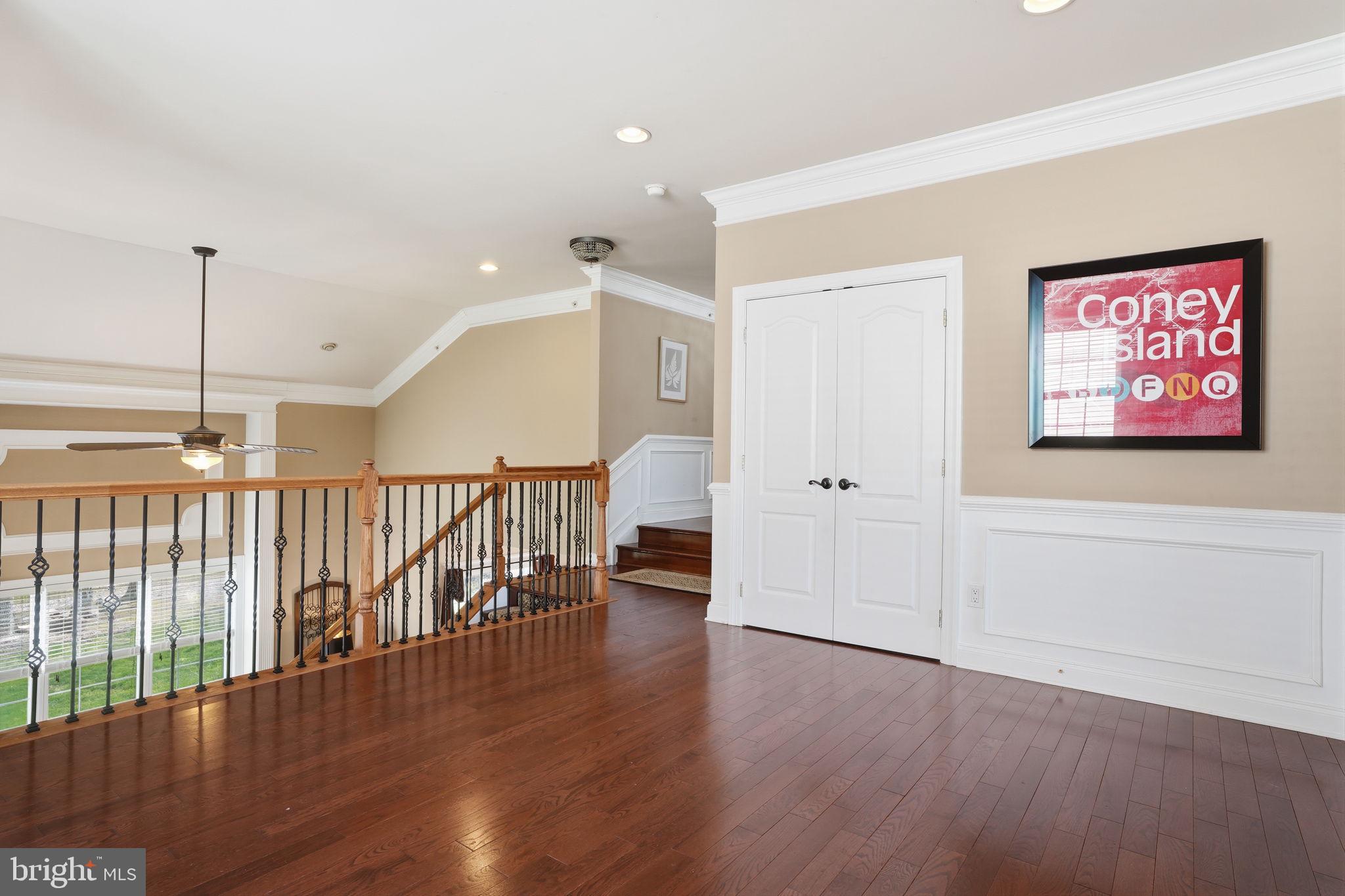 WINDSOR SQUARE - Residential