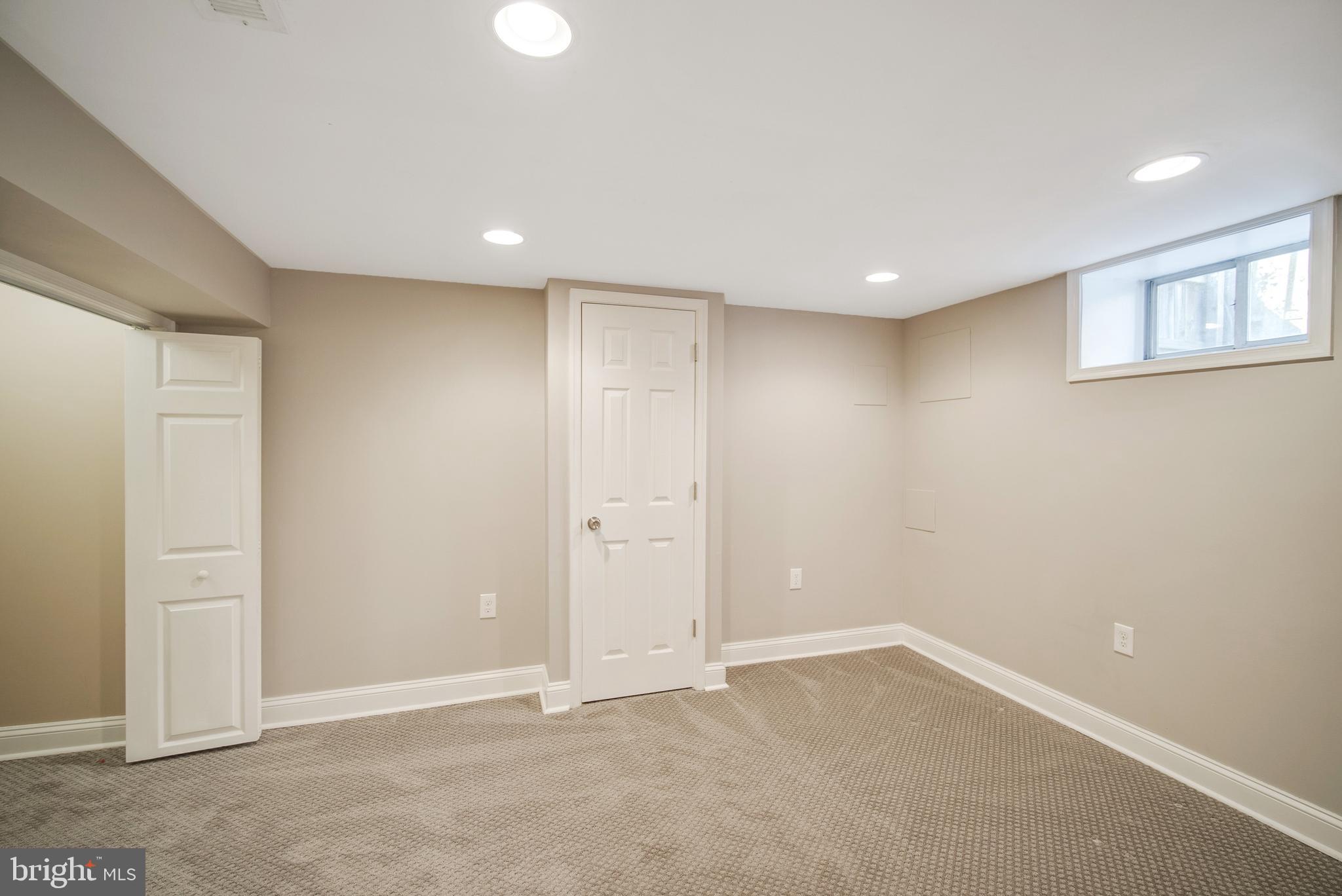 FRANKFORD - Residential