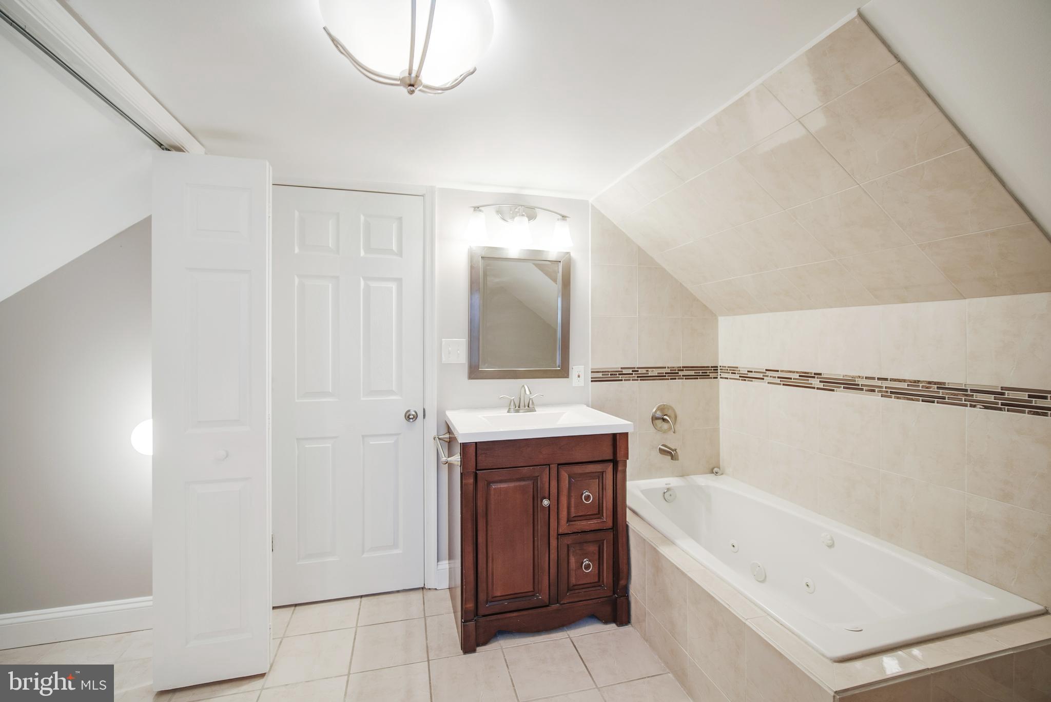 FRANKFORD - Residential