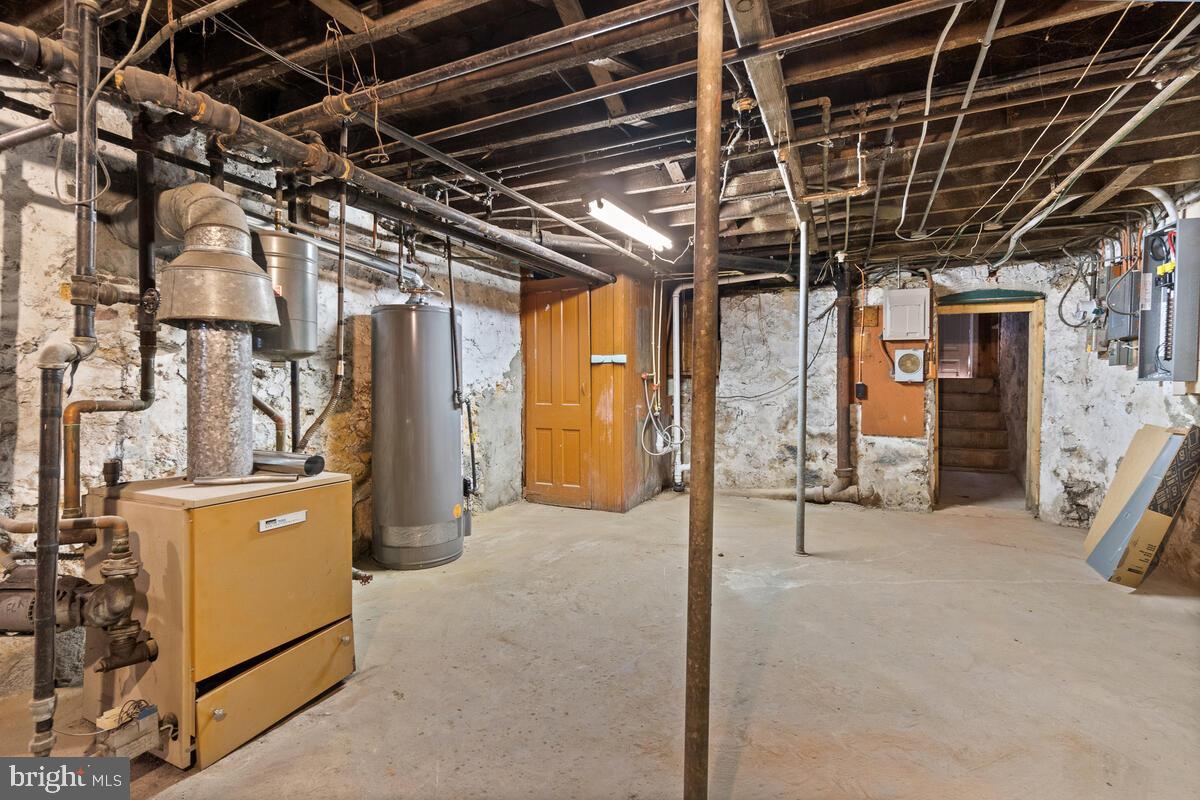 BELAIR-EDISON - Commercial Lease