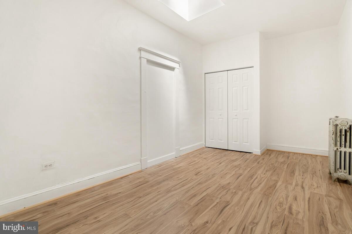 BELAIR-EDISON - Commercial Lease