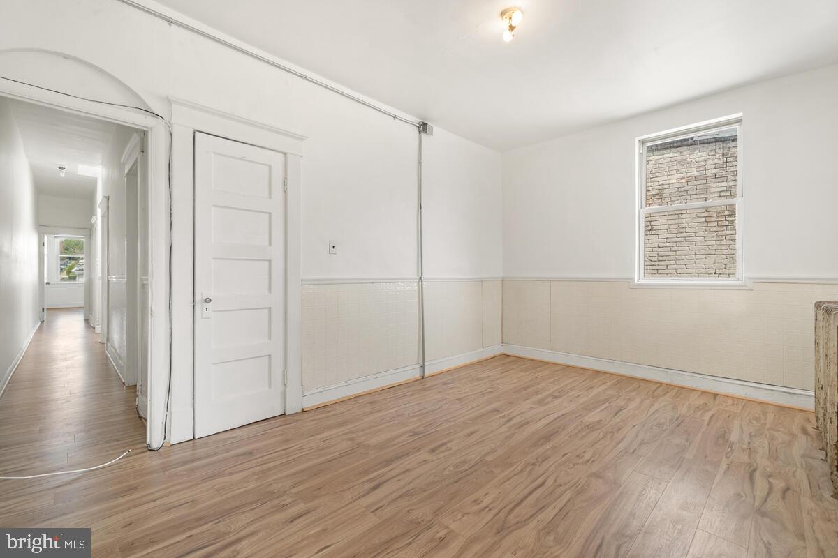 BELAIR-EDISON - Commercial Lease