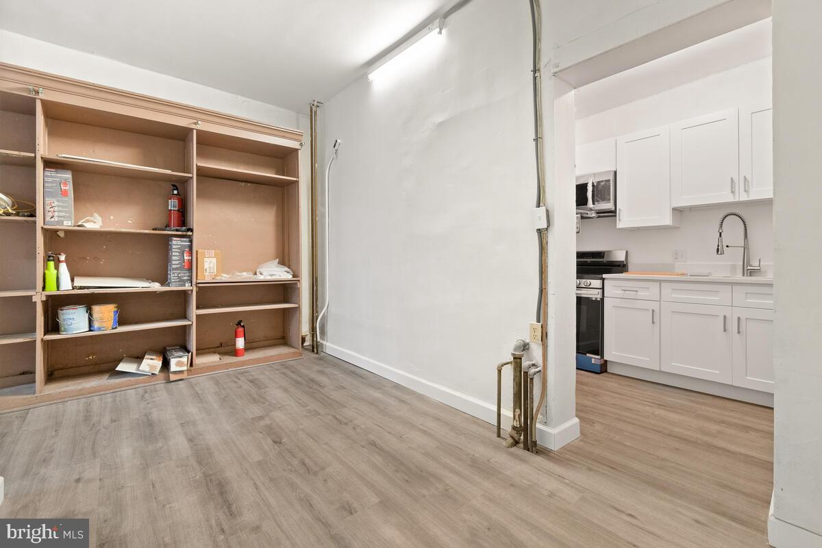 BELAIR-EDISON - Commercial Lease