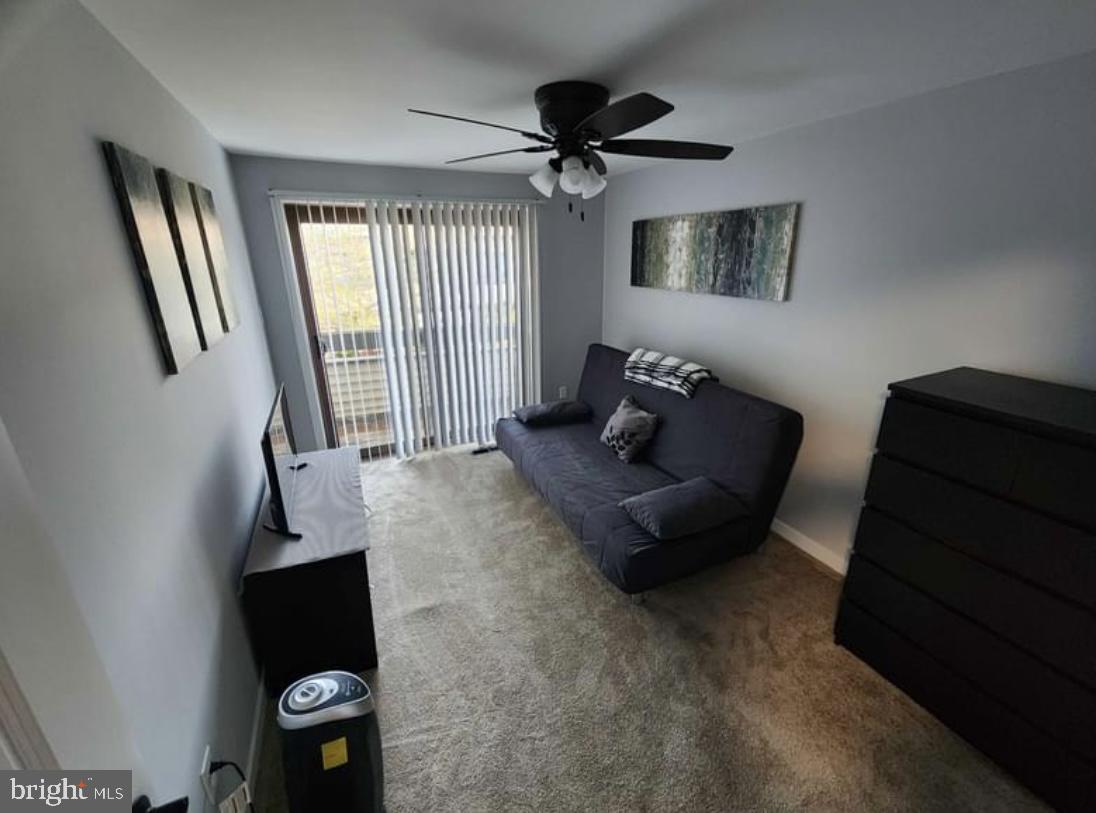 MONTGOMERY VILLAGE - Residential Lease