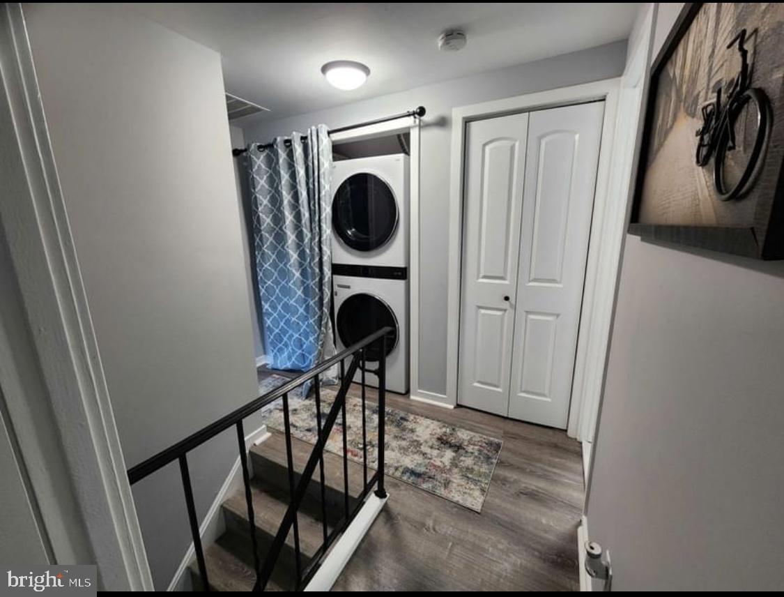 MONTGOMERY VILLAGE - Residential Lease