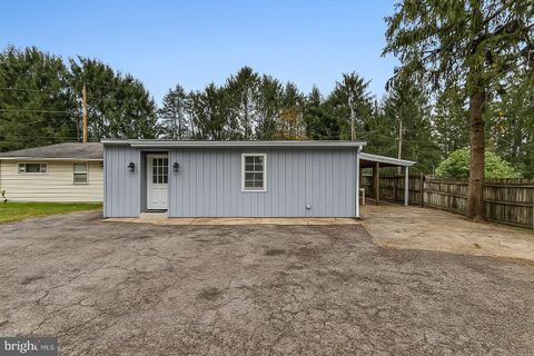 1830 HEISHMAN GARDEN DRIVE CARLISLE PA 17013