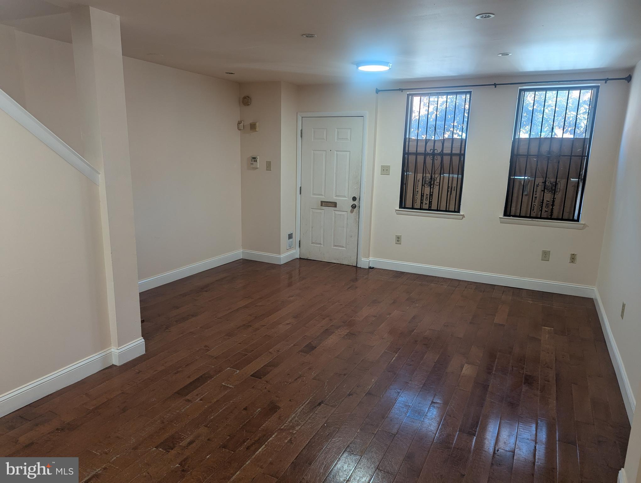 1624 W DIAMOND STREET