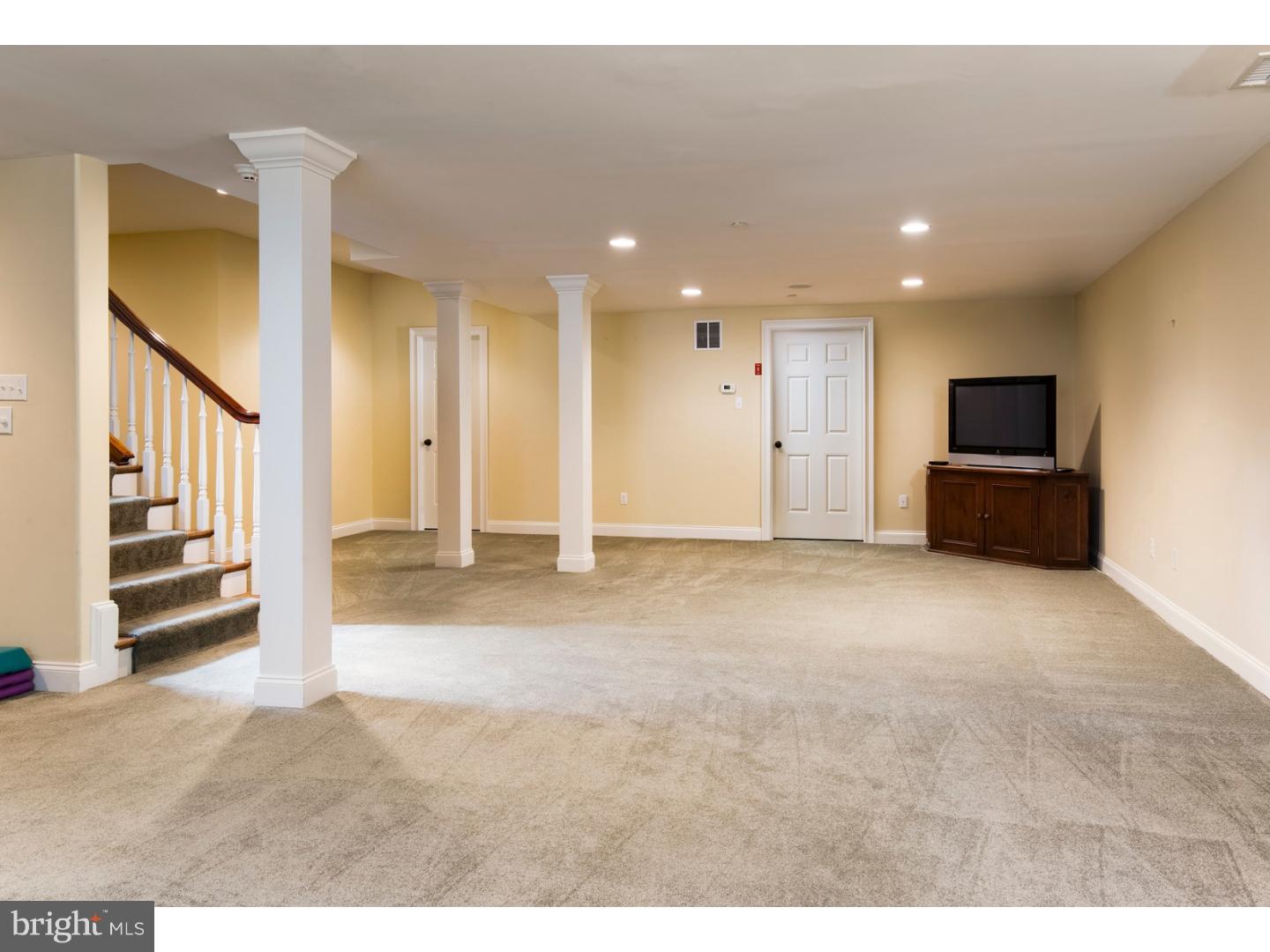 WHITE HORSE - Residential