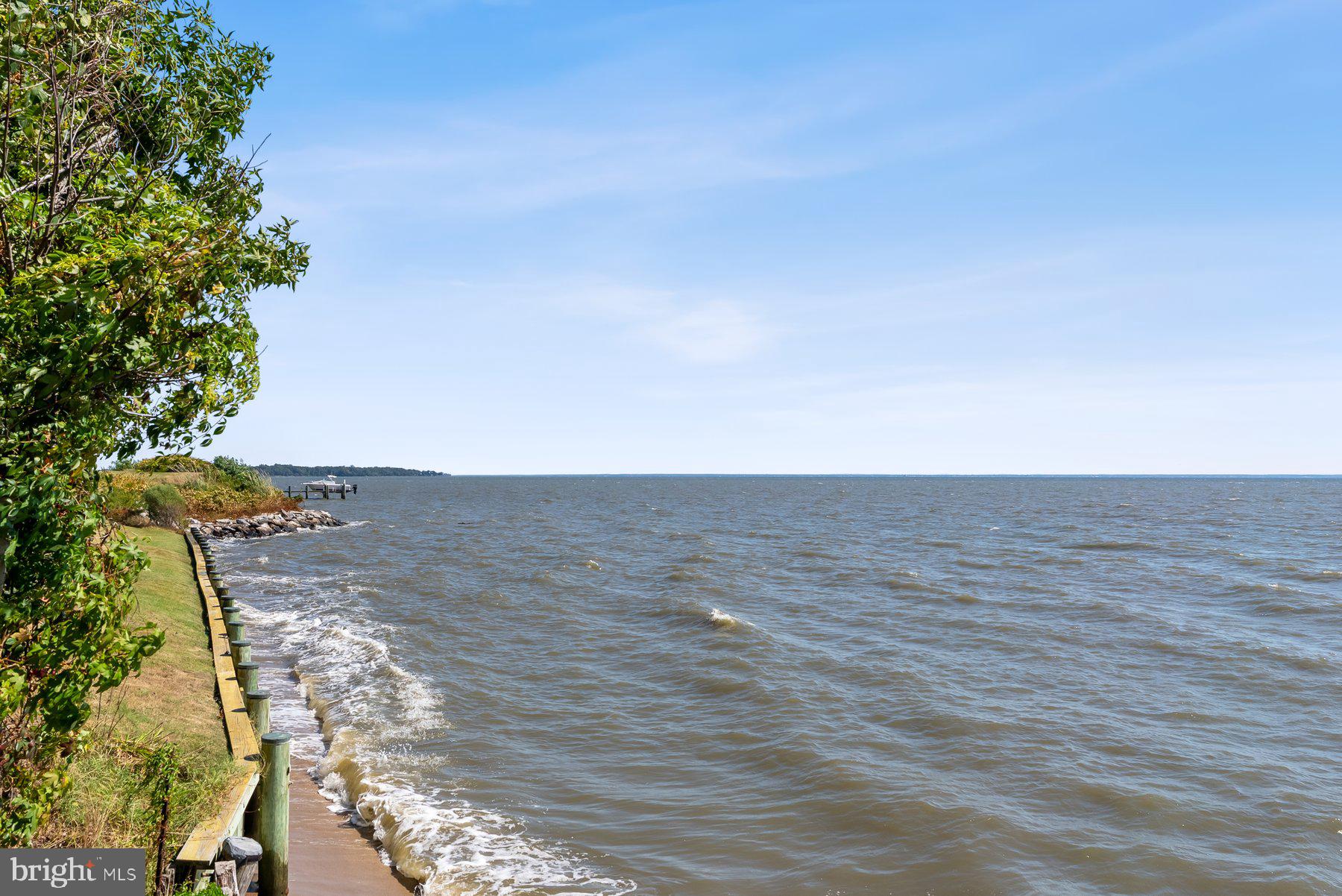 SAUNDERS POINT - Residential