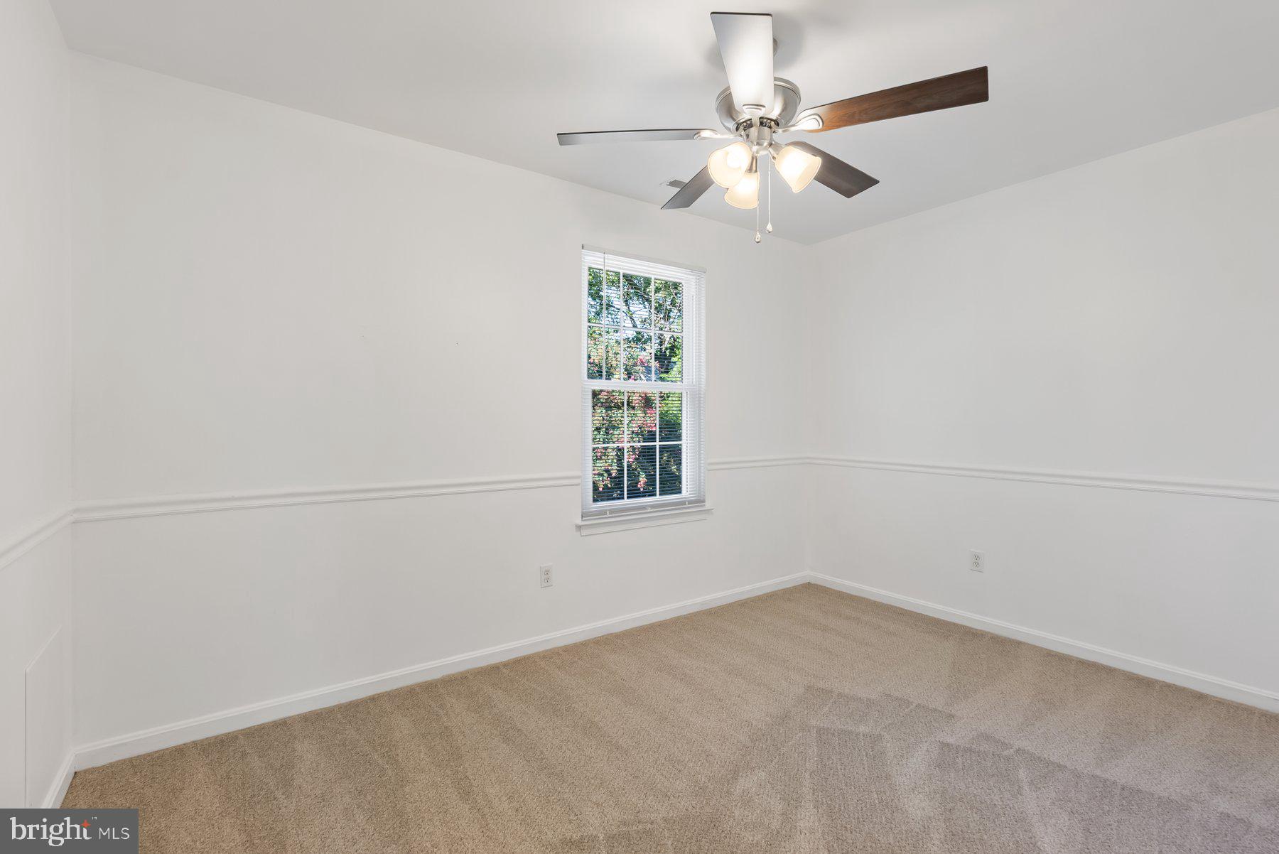 SAUNDERS POINT - Residential