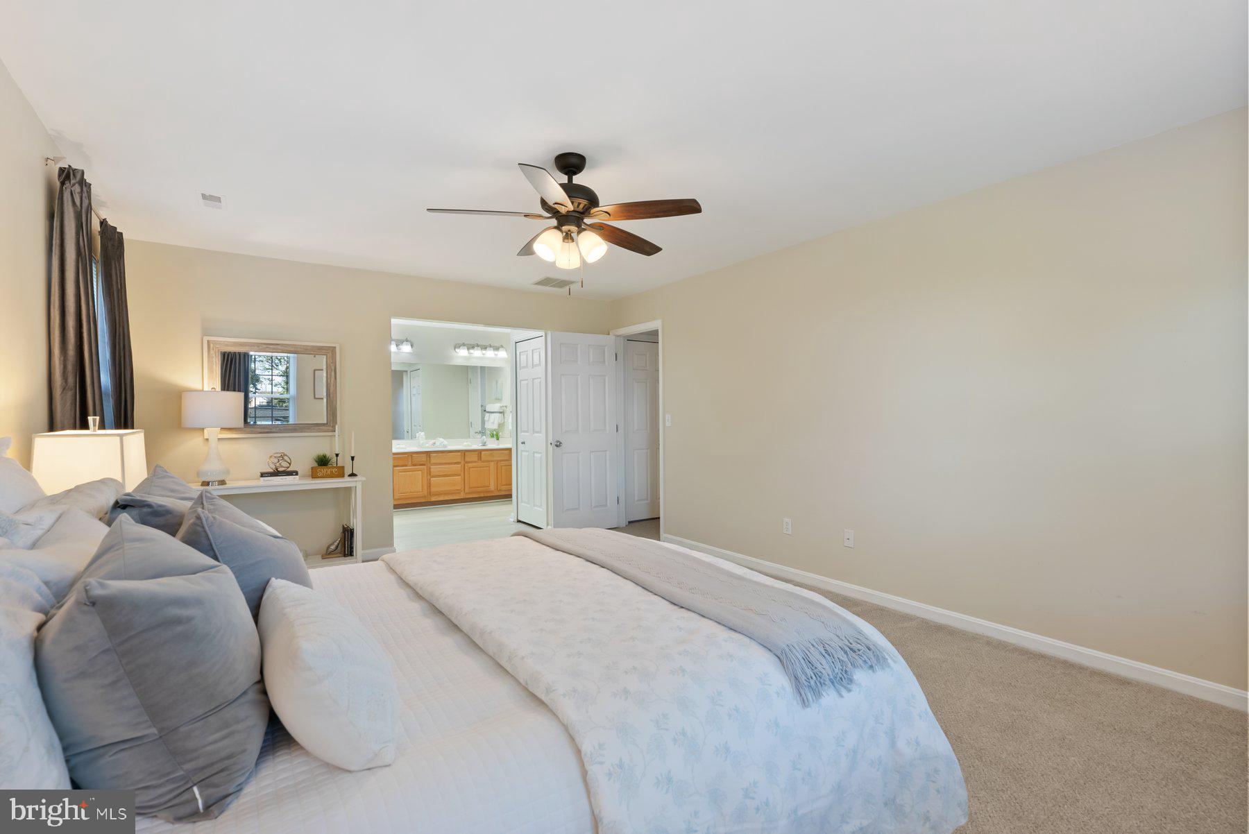 SAUNDERS POINT - Residential