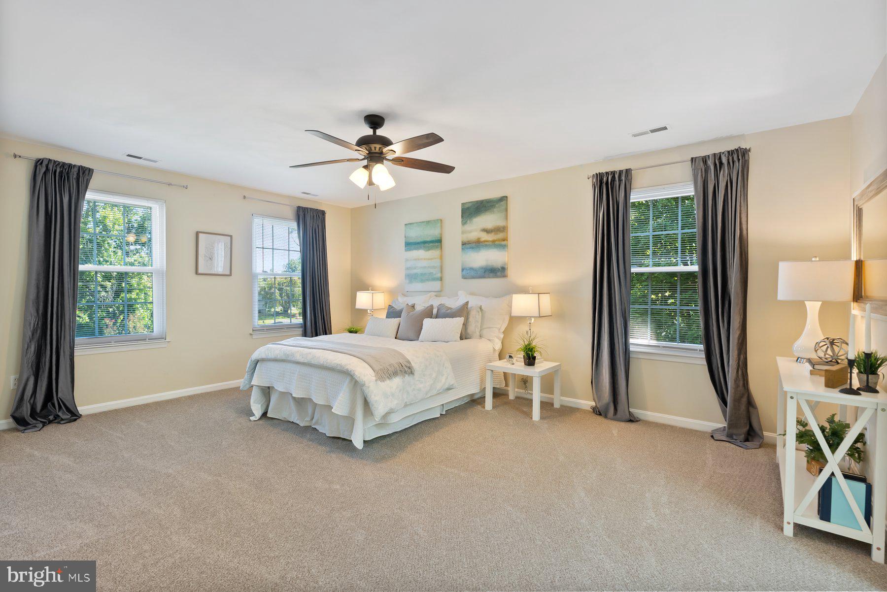 SAUNDERS POINT - Residential