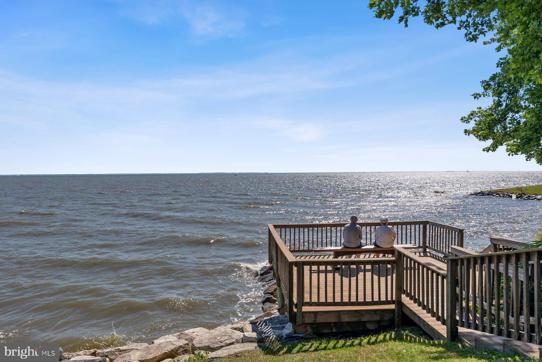 SAUNDERS POINT - Residential