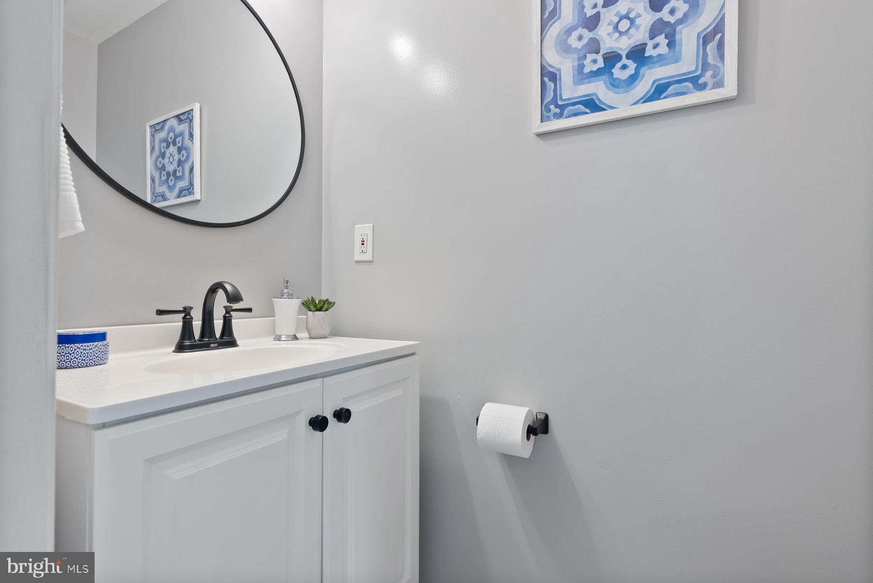 SAUNDERS POINT - Residential