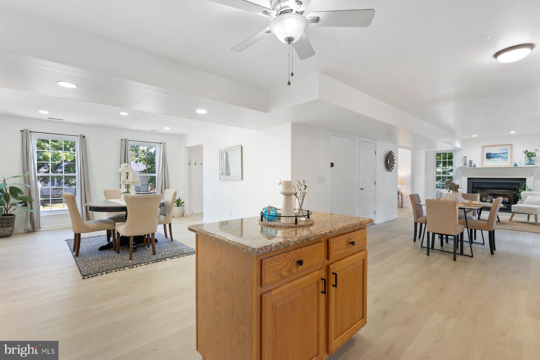 SAUNDERS POINT - Residential