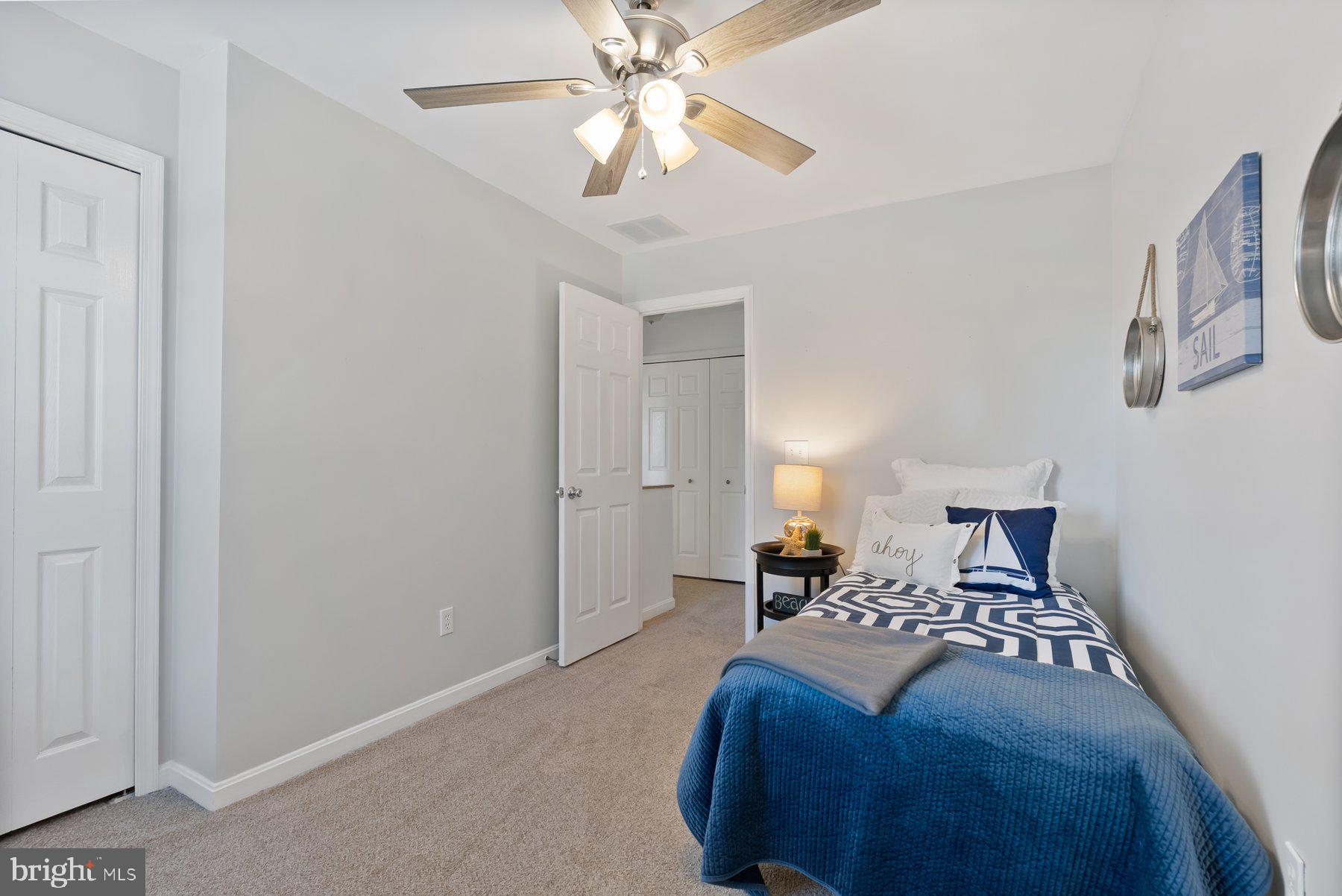 SAUNDERS POINT - Residential