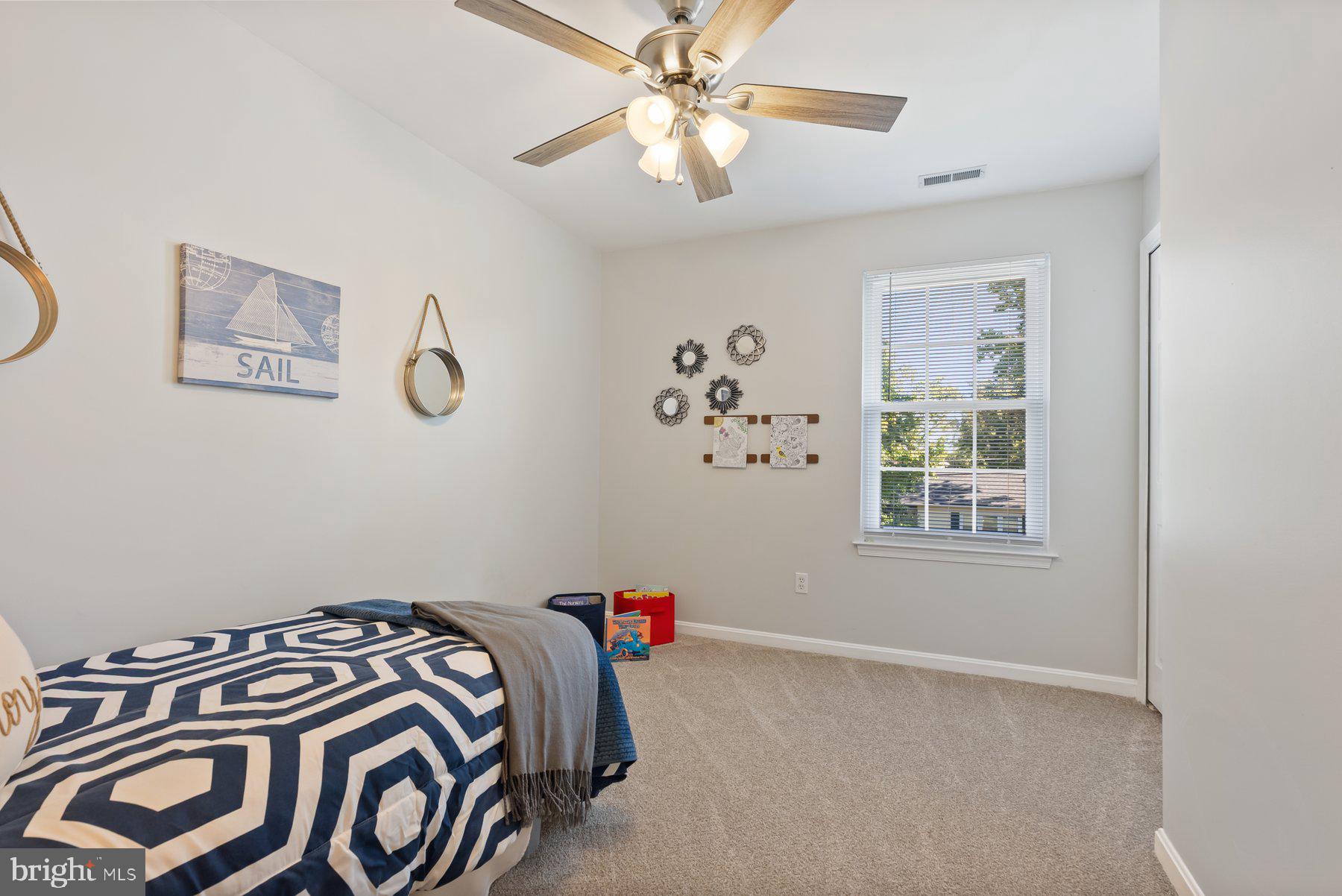 SAUNDERS POINT - Residential