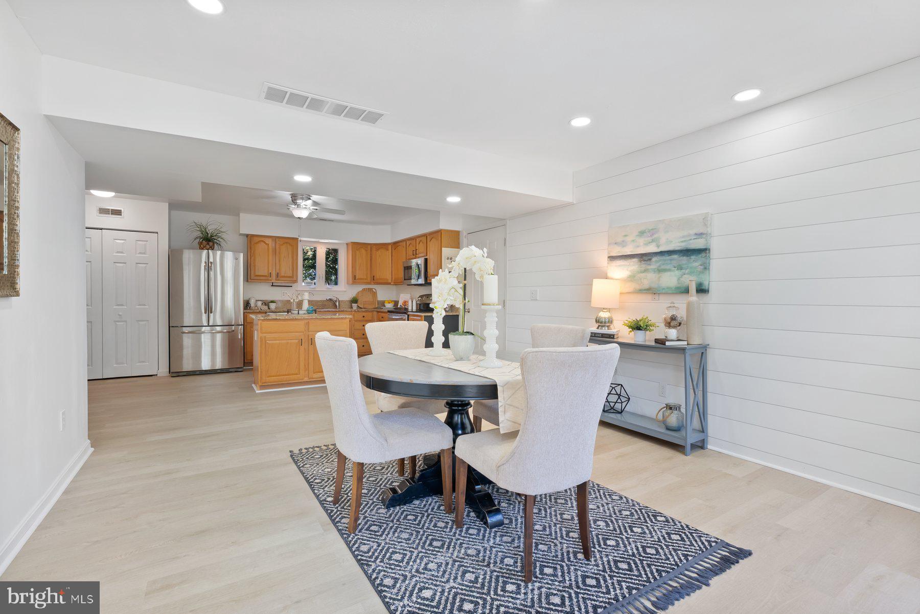 SAUNDERS POINT - Residential