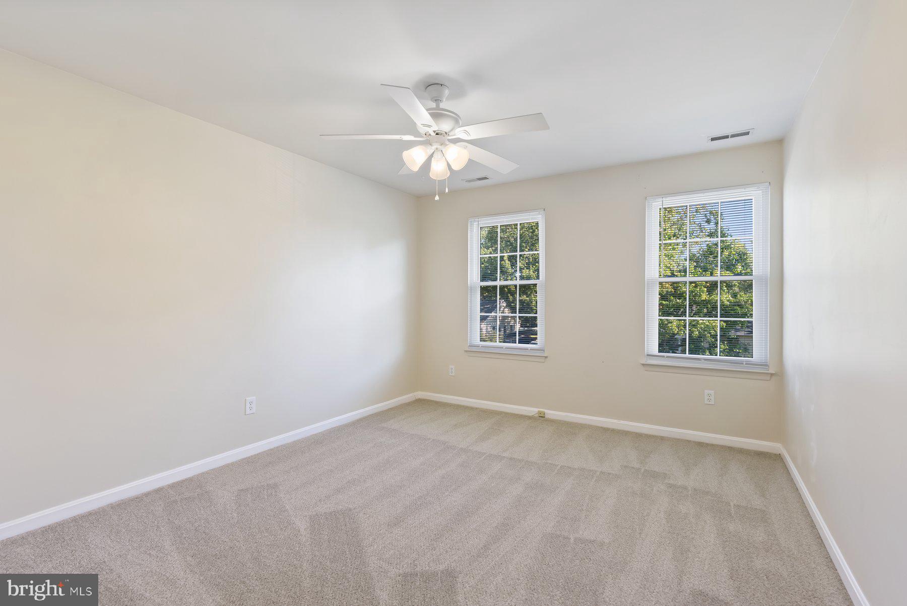 SAUNDERS POINT - Residential