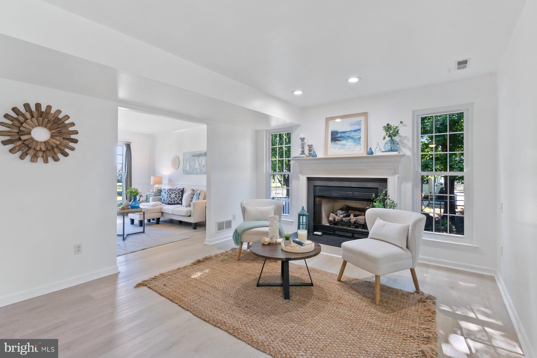 SAUNDERS POINT - Residential