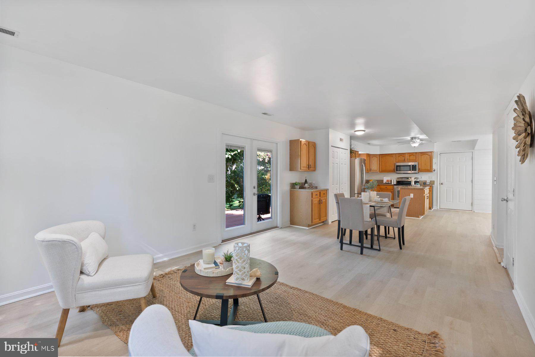 SAUNDERS POINT - Residential