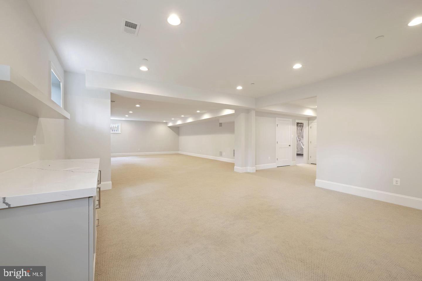 LANDON WOODS - Residential Lease