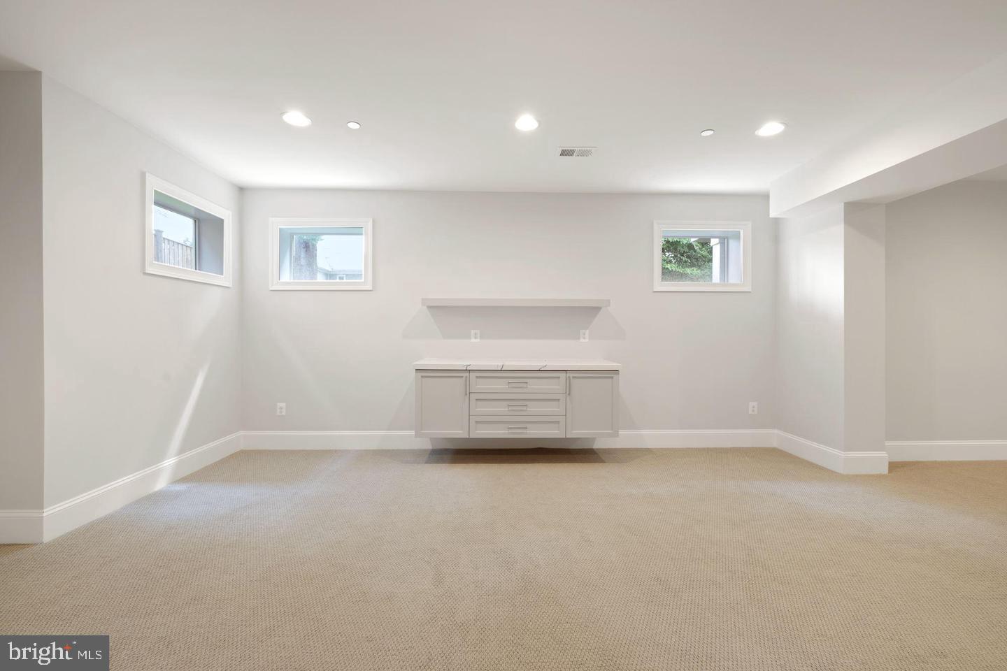 LANDON WOODS - Residential Lease