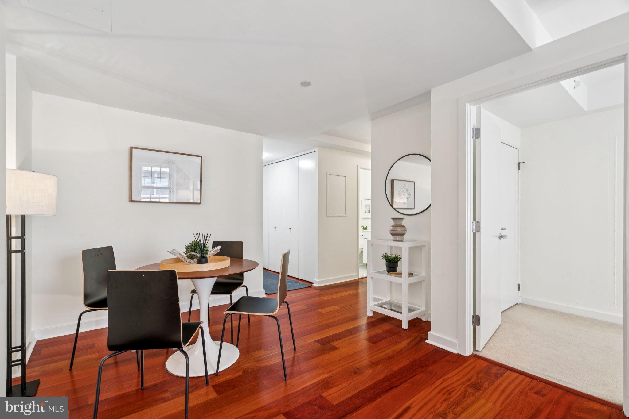 RITTENHOUSE SQUARE - Residential