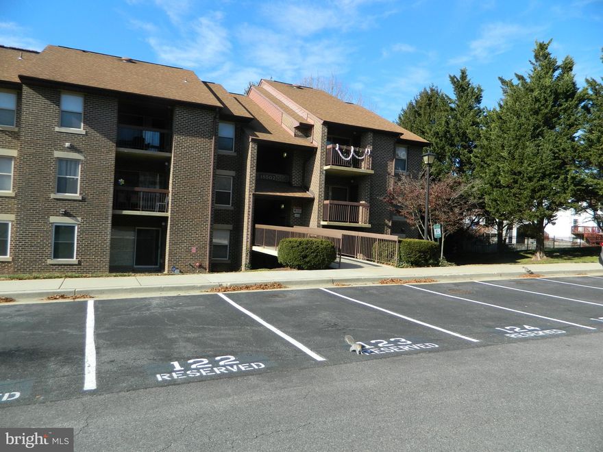 Updated one bedroom condominium with washer/dryer in the unit. Built -in cabinet in the dinning room. Central heat and cooling. Tenant pays electric, cable TV and one time move in fee $125. Energy efficient - HVAC system is newer and the water heater is brand new. Balcony location provides privacy with view to trees. Access to Flower Hill community pool and rec center. Convenient location close to shopping and dining.