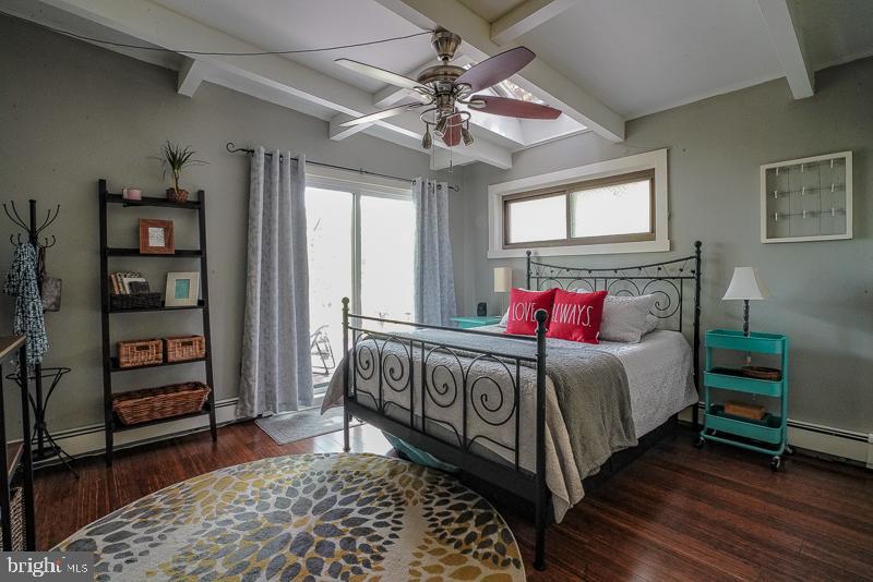 WAYNEWOOD - Residential