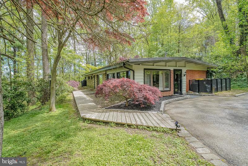 WAYNEWOOD - Residential