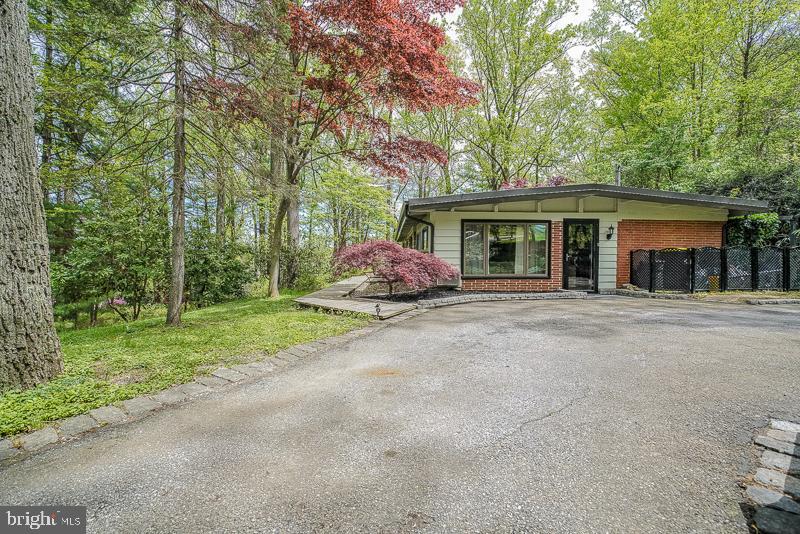 WAYNEWOOD - Residential