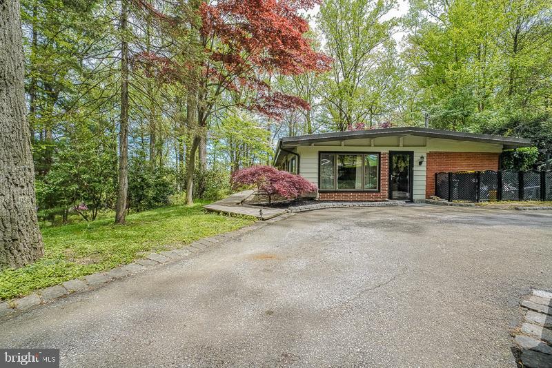 WAYNEWOOD - Residential