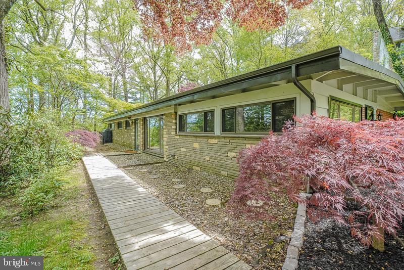 WAYNEWOOD - Residential