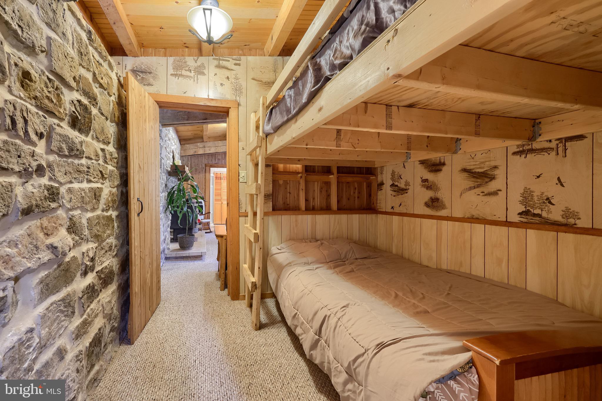 ARROWPOINT ESTATES - Residential