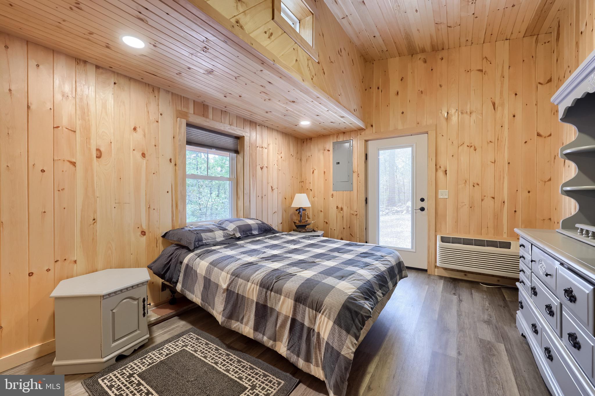 ARROWPOINT ESTATES - Residential